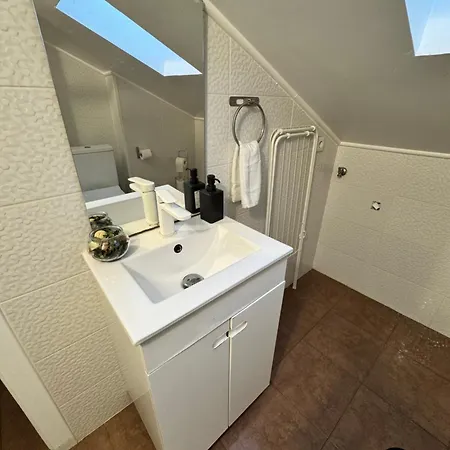 Small Cozy Flat Lisbona