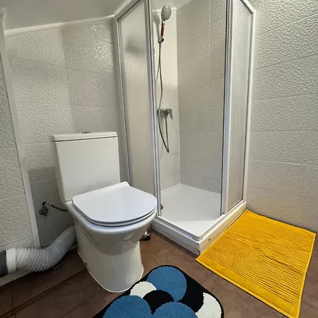 Small Cozy Flat 아파트 리스본